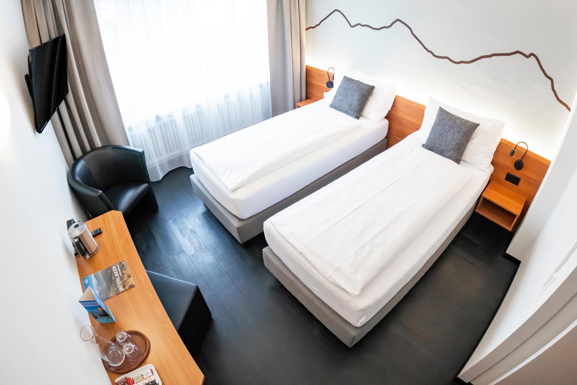 Hotel Merkur - West Station Ιντερλάκεν Εξωτερικό φωτογραφία